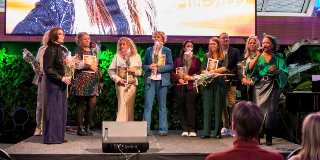 Boekpresentatie over het boek: nooit weg van jou